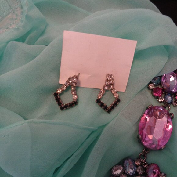 TIFFENY BLUE BOX BLUE MULTI BEAD BROKEN BLINGS WINGS EARING OLD GOBLET RHINE LOT - Picture 8 of 9